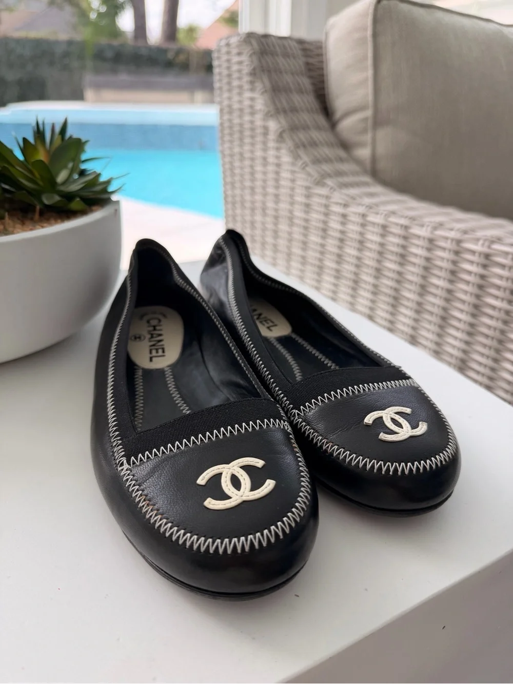 CHANEL Black Leather CC Logo Slip-On Ballet Flats